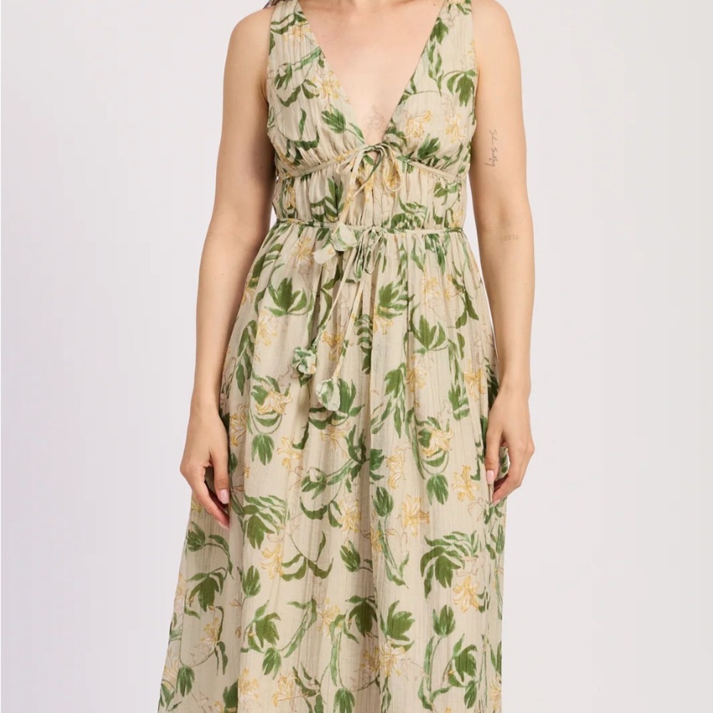 En Saison Green and Cream Floral Maxi Dress